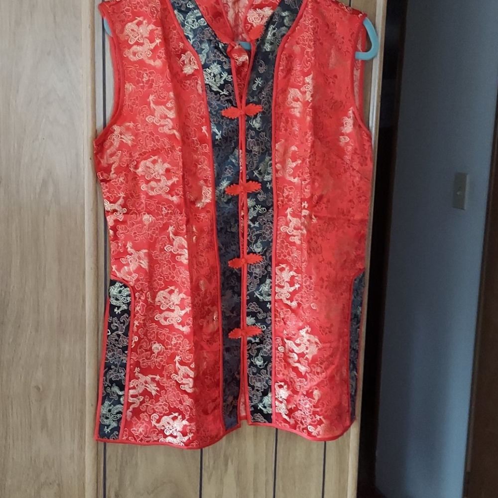 Chinese silk blouse large red